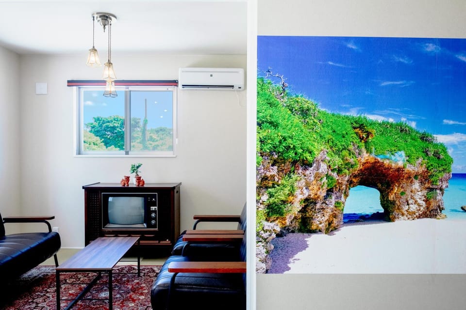 Living room, Photo of the whole room, air conditioner