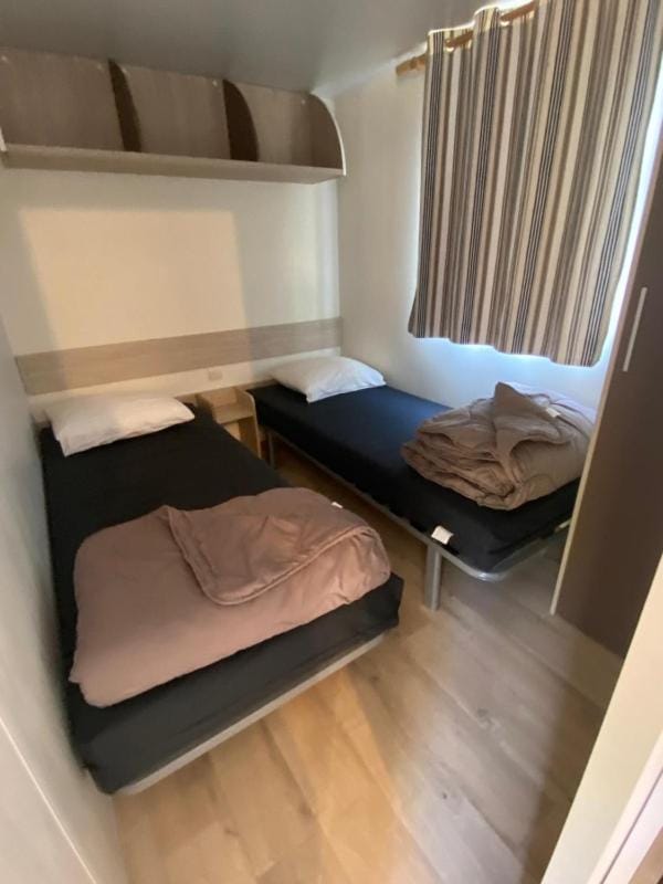 Mobil-Home à Camiers dans un camping 3 étoiles Campground/ 
RV Resort in Hauts-de-France