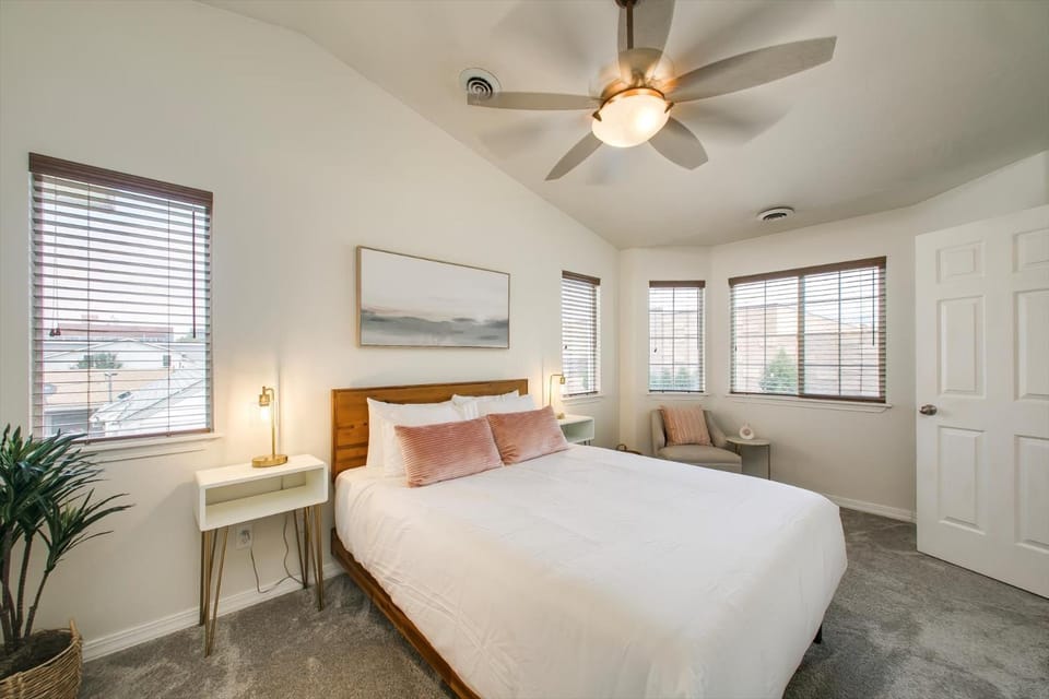 Bed, Bedroom