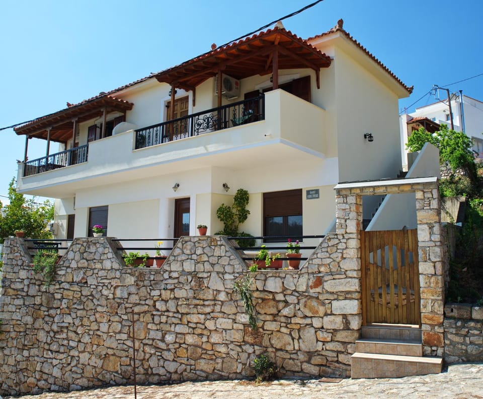 Property building, Facade/entrance