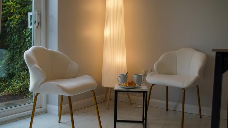 Coffee/tea facilities, Living room, Seating area