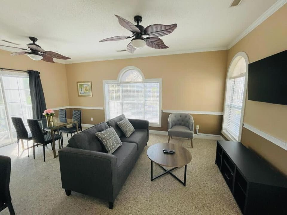 Best Location 1BD condo in the center of MB pool Apartment in Carolina Forest
