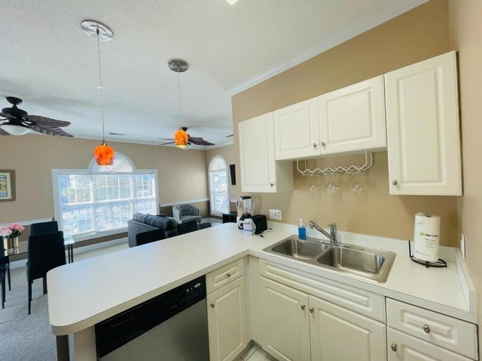 Best Location 1BD condo in the center of MB pool Apartment in Carolina Forest