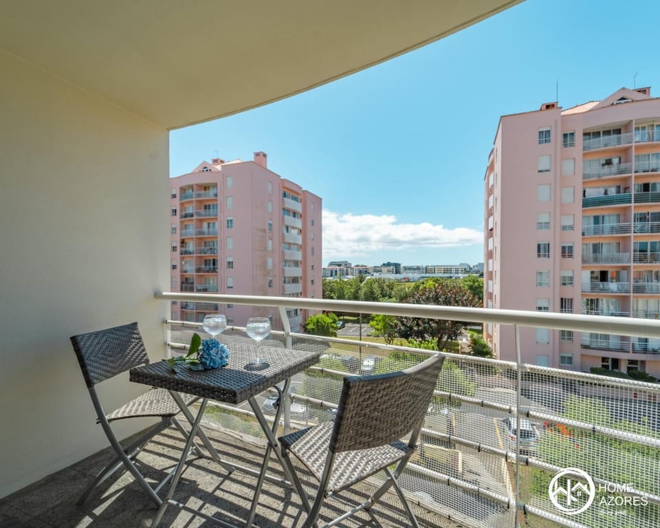 Balcony/Terrace, City view, Drinks