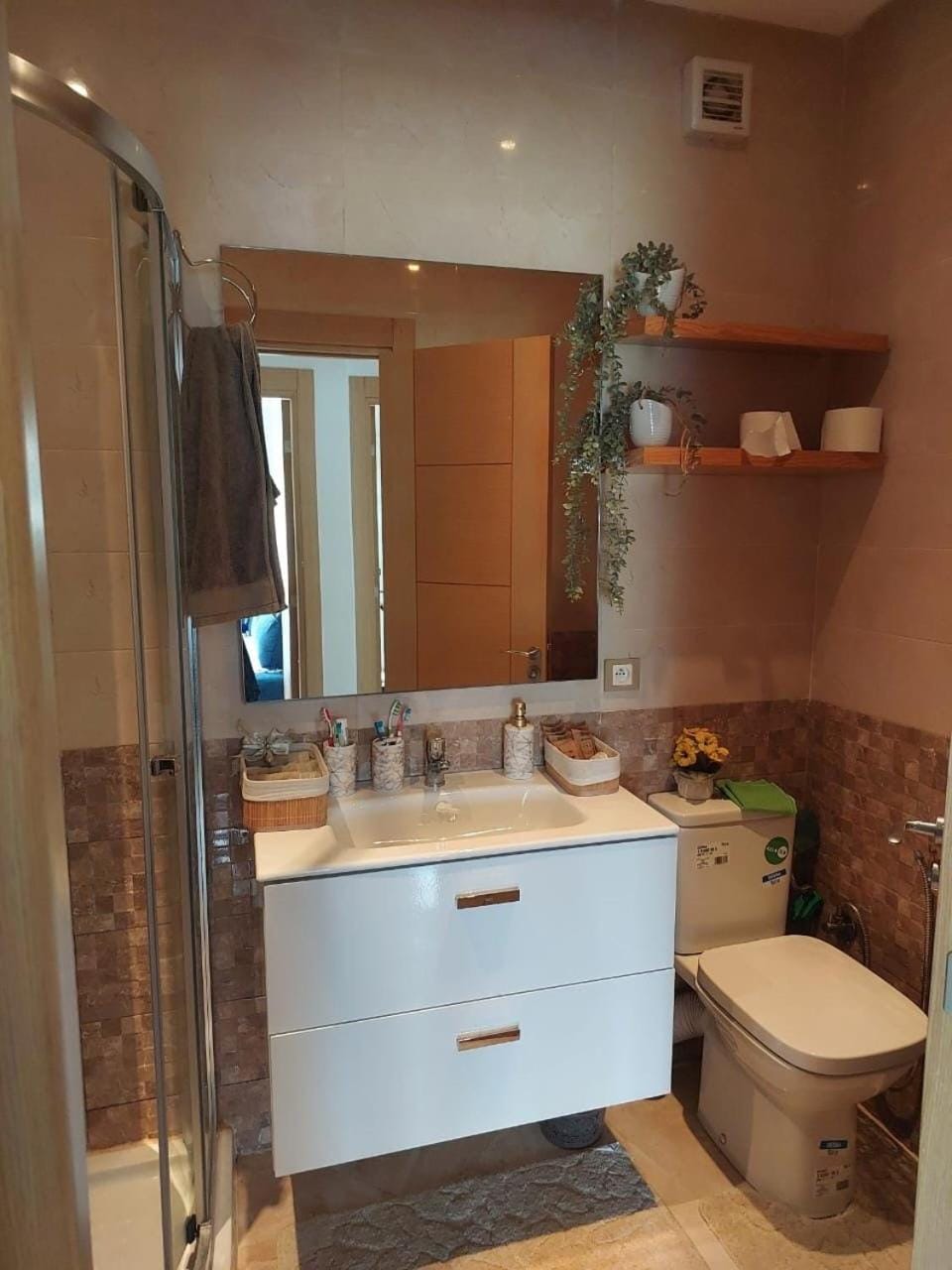 Shower, Toilet, Bathroom