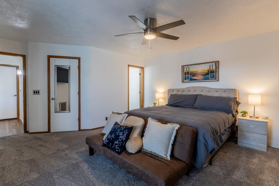 Bedroom, Mountain view, Mountain view
