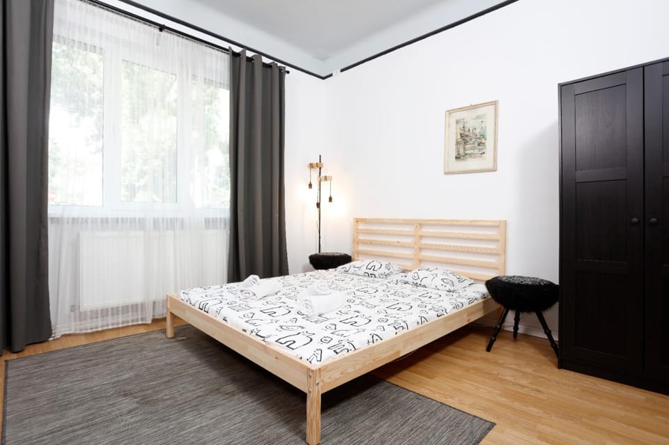 3 bdrm apartment near OLD TOWN Apartment in Bucharest