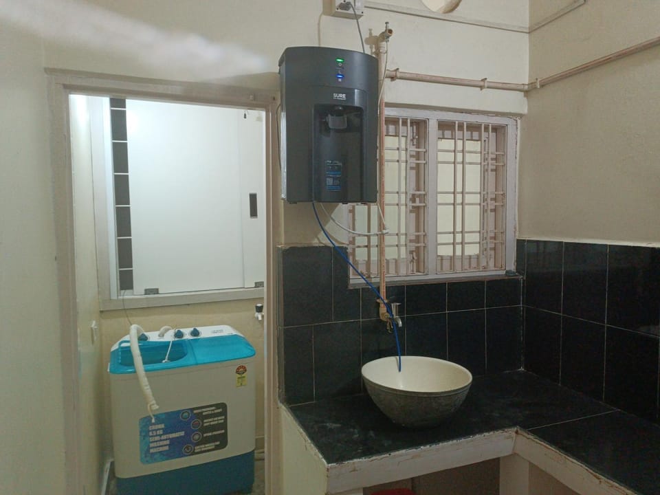 Kitchen or kitchenette, kitchen, kitchen