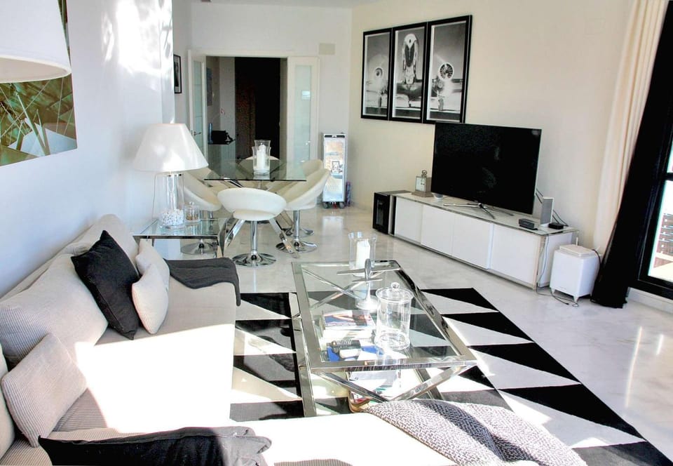 Stunning beachfront penthouse Apartment in Costa del Sol