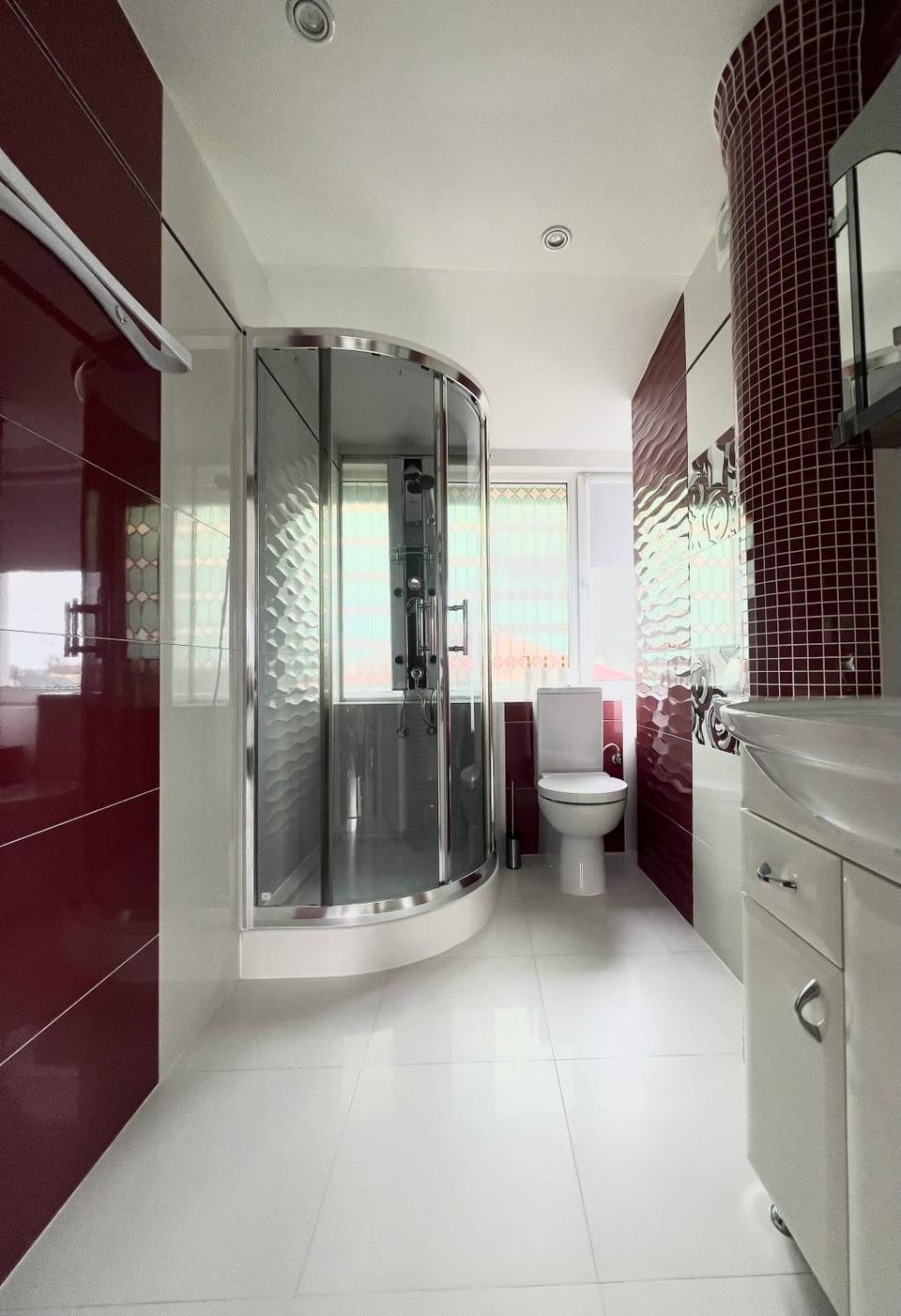 Shower, Toilet, Bathroom