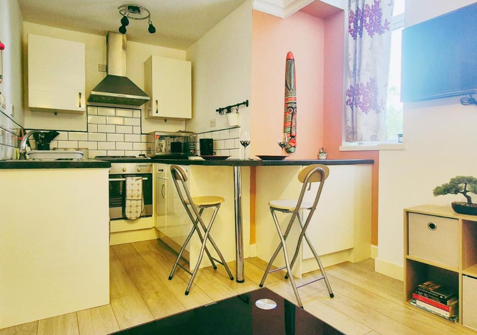 Bright and Cosy 1BR Flat w Balcony and Free Parking Apartment in Nottingham