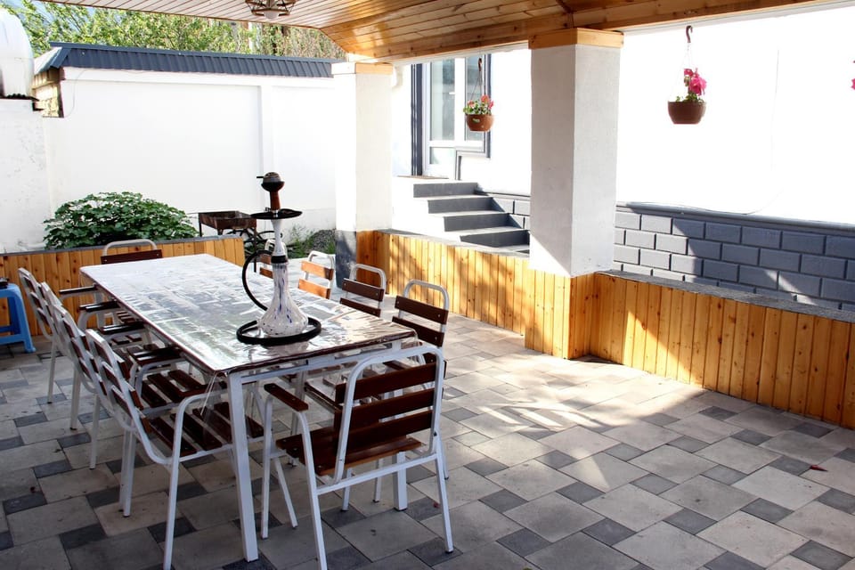 Seating area, Dining area
