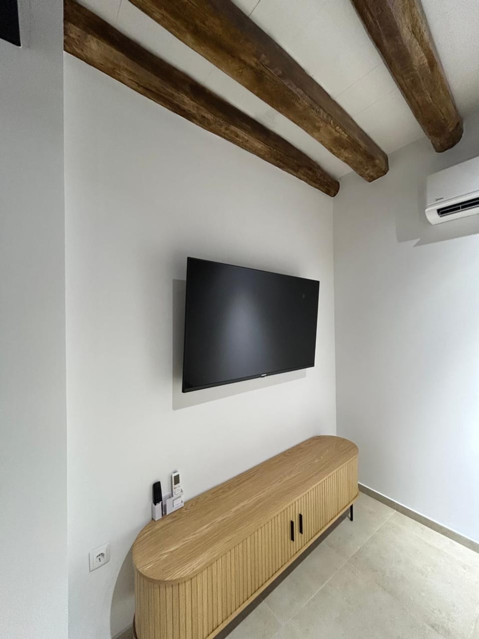 TV and multimedia, Photo of the whole room, Seating area, Evening entertainment