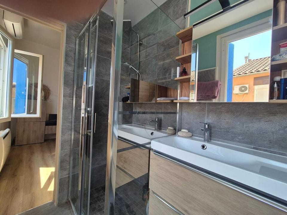 Bel appart rénové centre village Apartment in Palavas-les-Flots