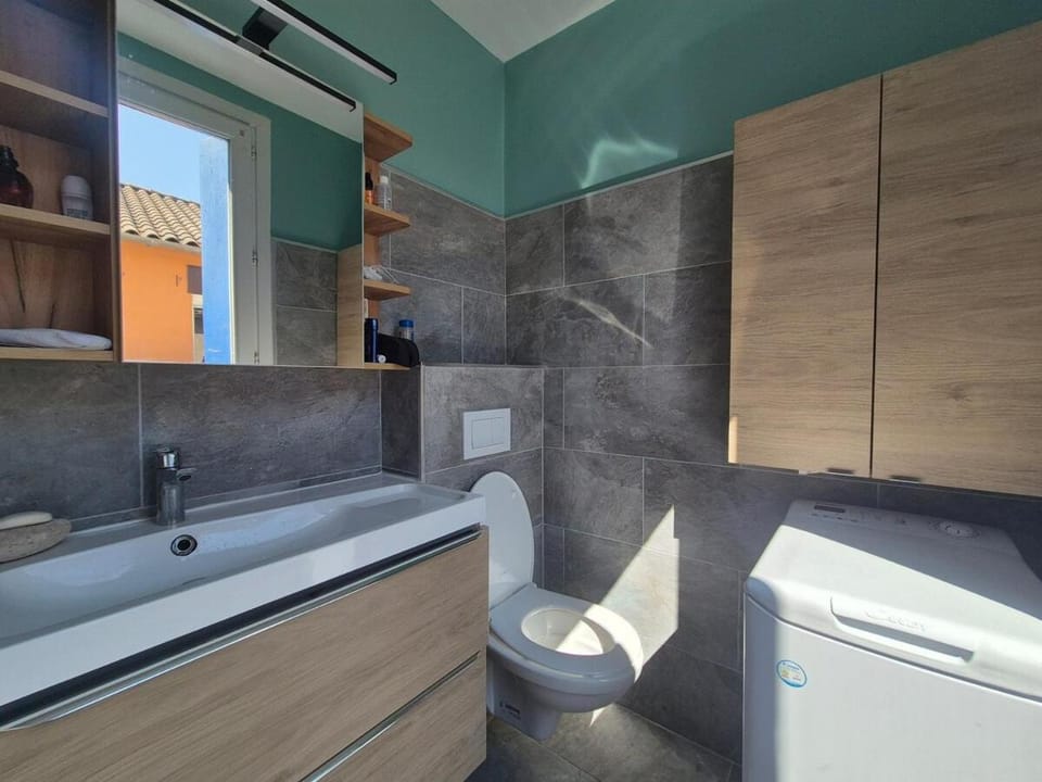 Bel appart rénové centre village Apartment in Palavas-les-Flots