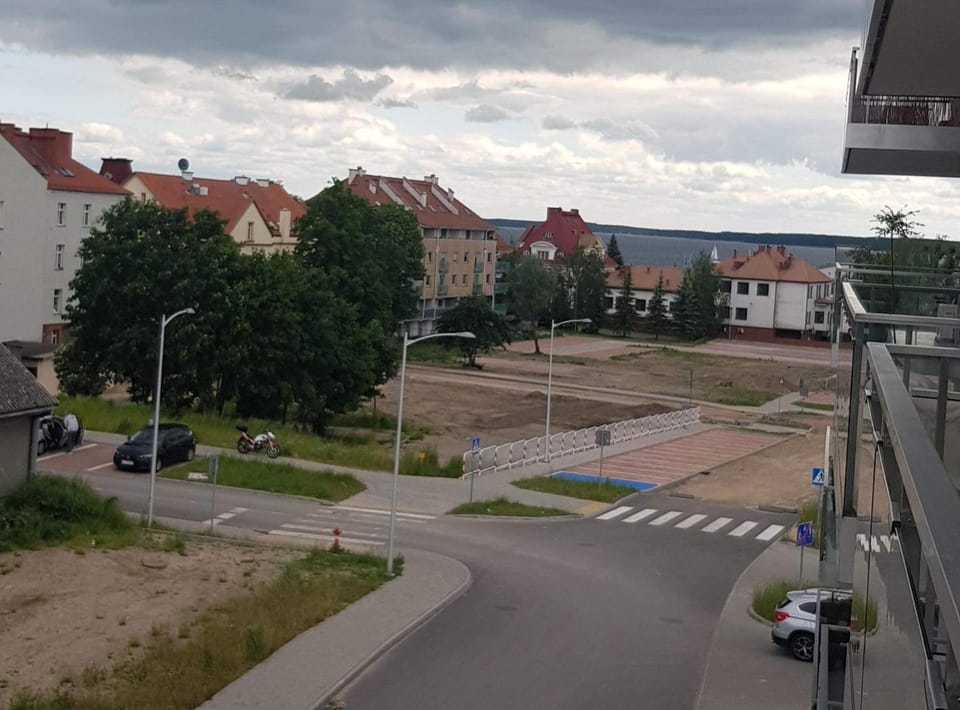 Nowoczesny apartament z dużym tarasem i widokiem na jezioro Apartment in Lithuania