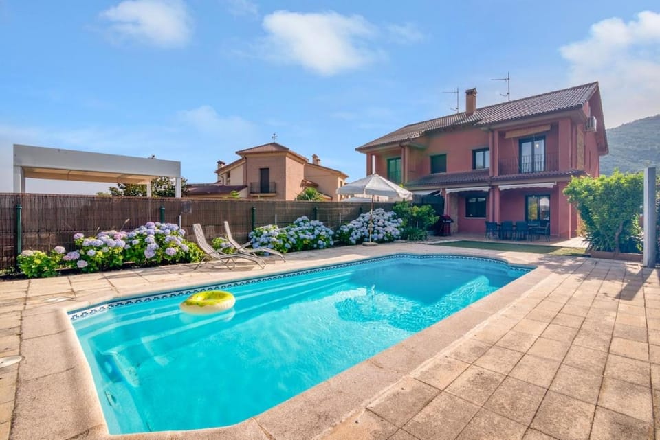 Patio, Pool view, Swimming pool