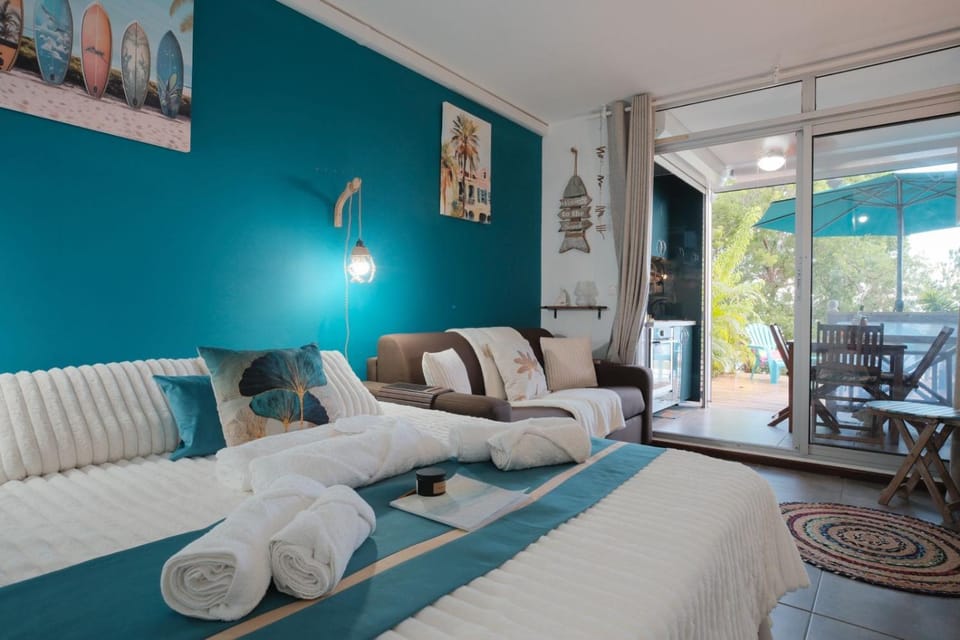 Balcony/Terrace, Living room, Photo of the whole room, Bedroom