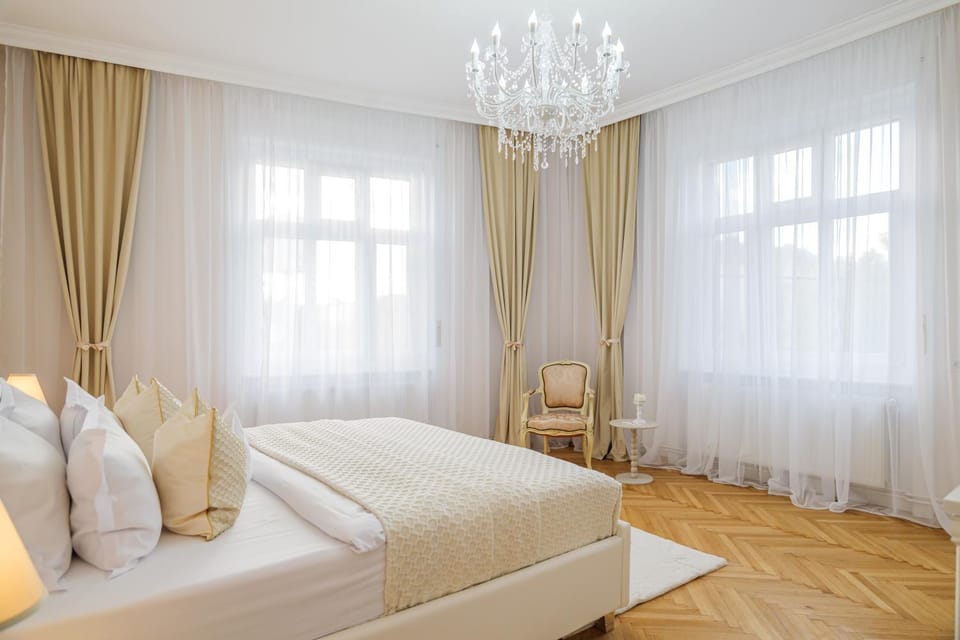 Bed, View (from property/room), Bedroom