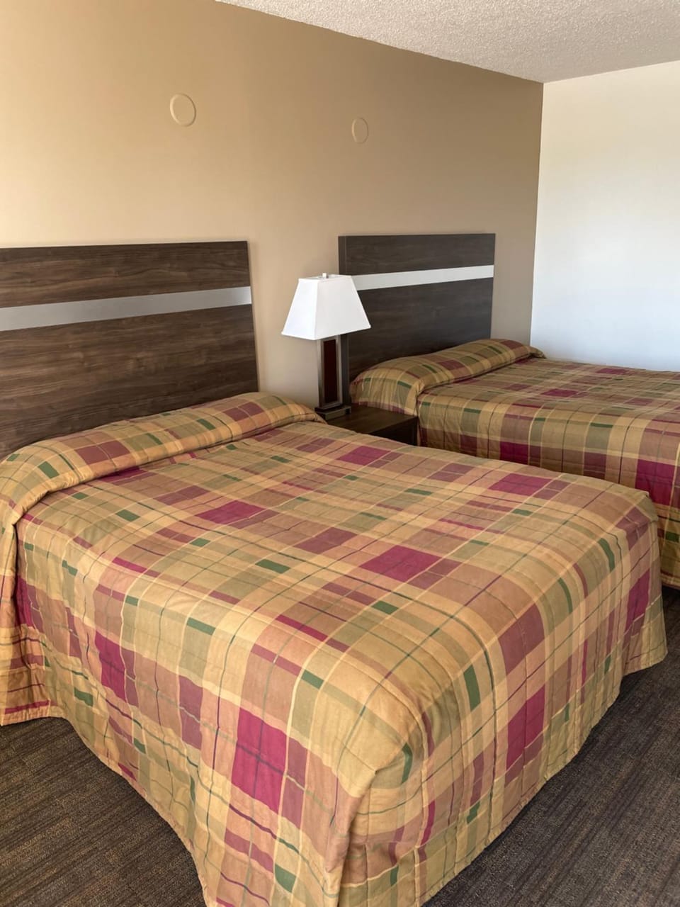 Hilltop Motor Inn Hotel in Alberta