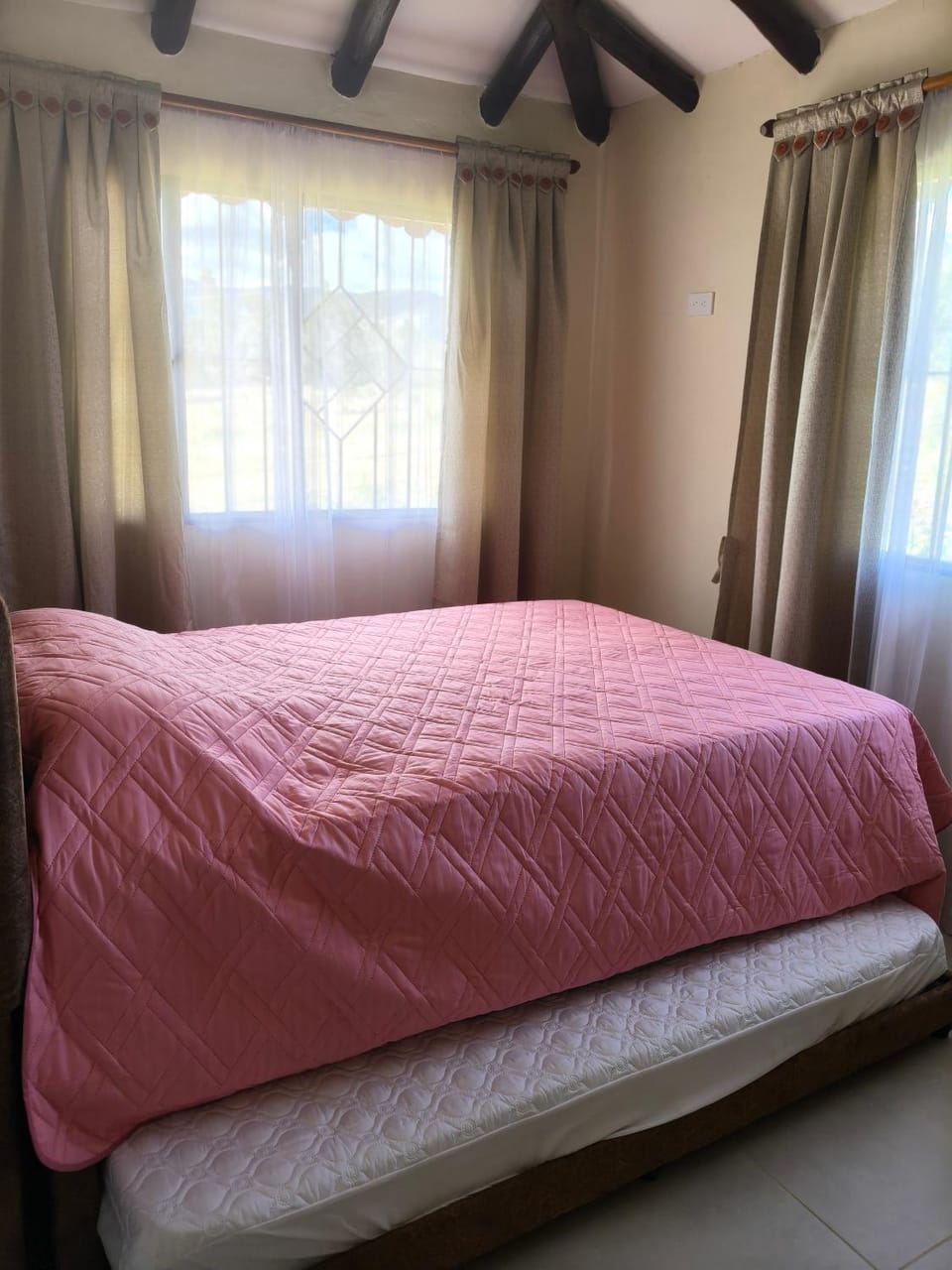 Cabaña Santa Alicia House in Cundinamarca, Colombia