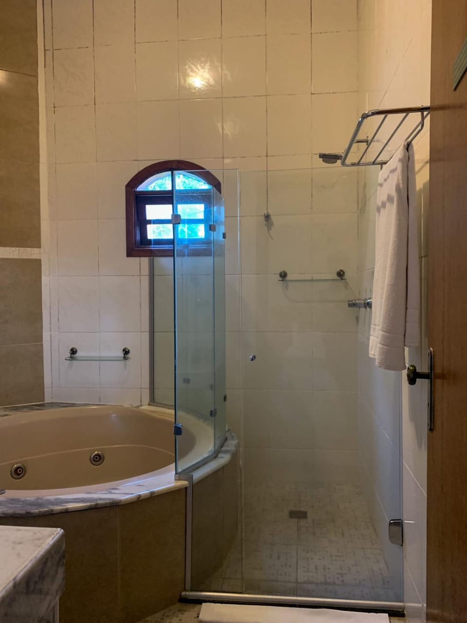 Hot Tub, Bathroom