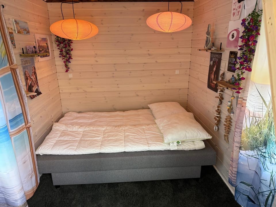 Happy Mermaid Garden Cabin Cabin in Aalborg