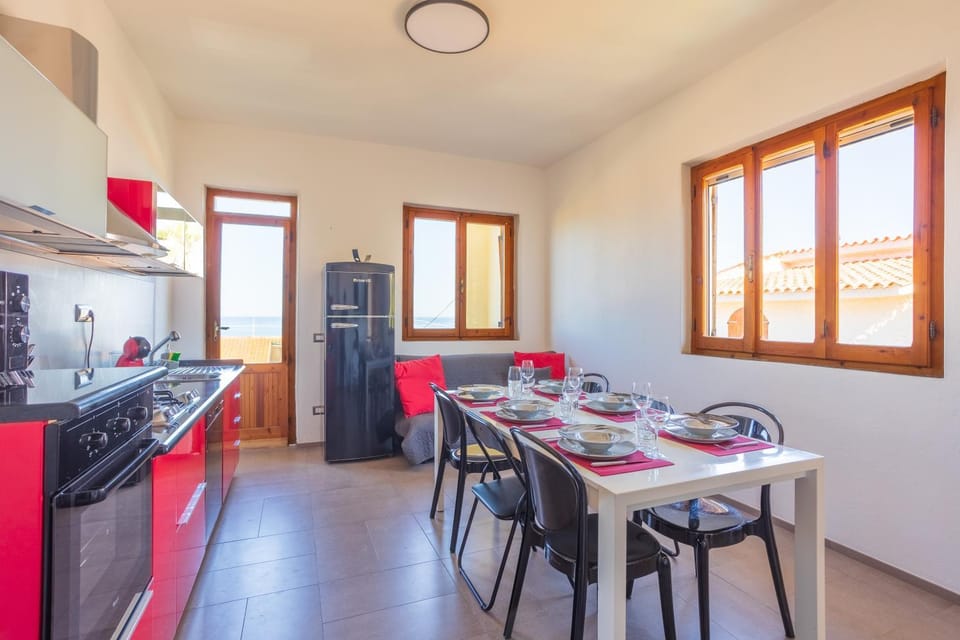 Dining area, Lunch, Lunch, Dinner, kitchen