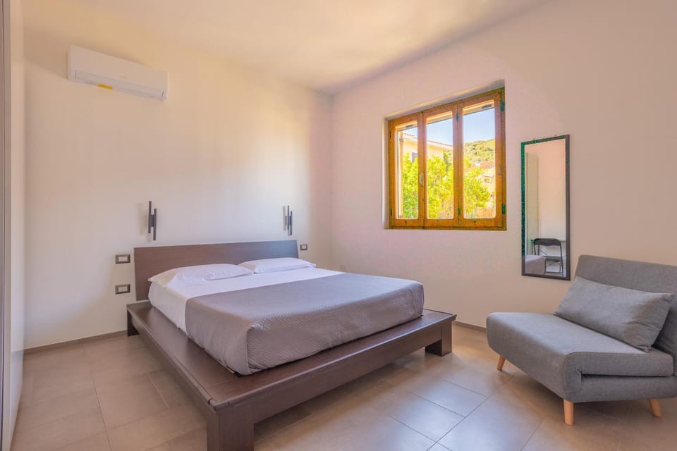 TV and multimedia, Bedroom, air conditioner