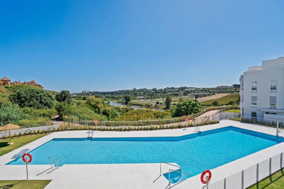 Day, Natural landscape, Swimming pool, Swimming pool