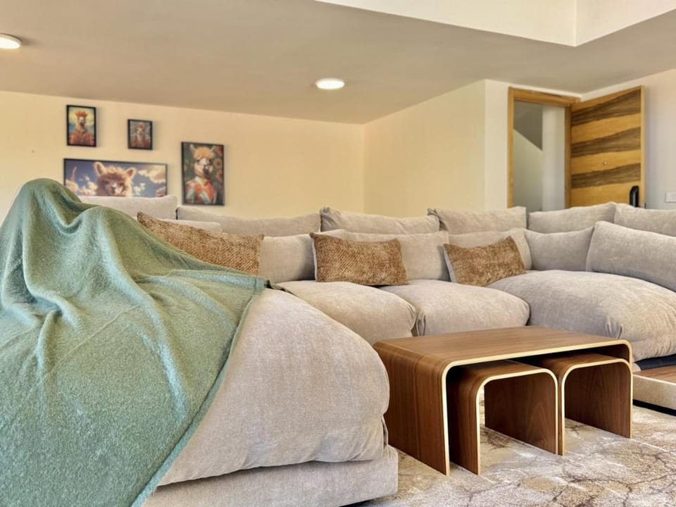 Sierra Faqra Duplex 3BR w Balcony Apartment in Africa