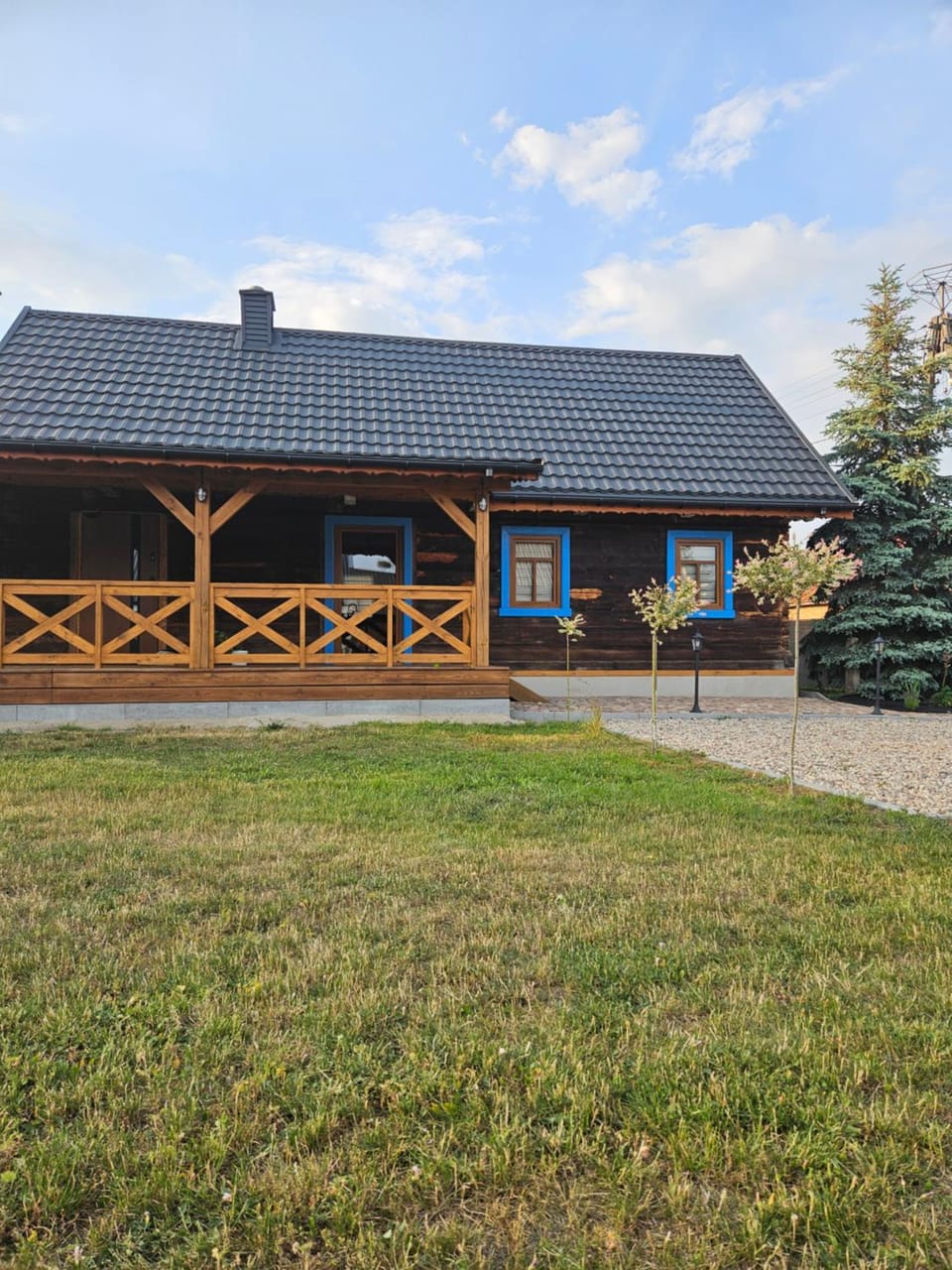 Property building, Spring, Day, Garden