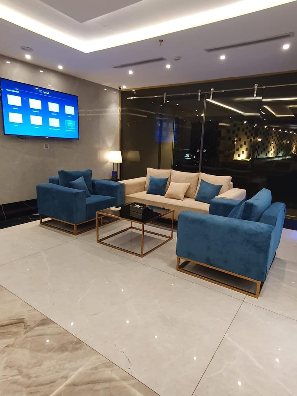 TV and multimedia, Seating area