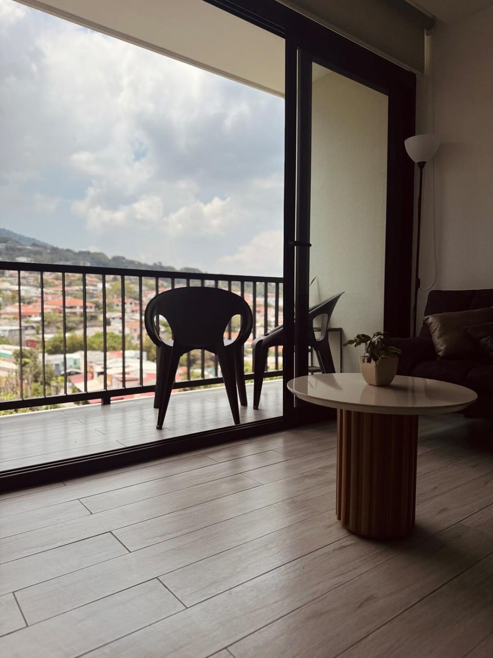 New Modern Condo! Beautiful City & Volcano Views Apartment in San Salvador