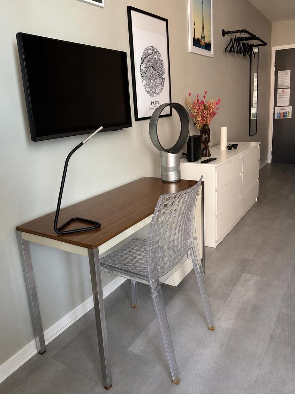 Cosy Pantin Canal Apartment in Pantin