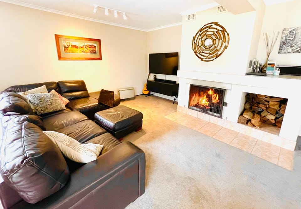 TV and multimedia, Living room, flat iron