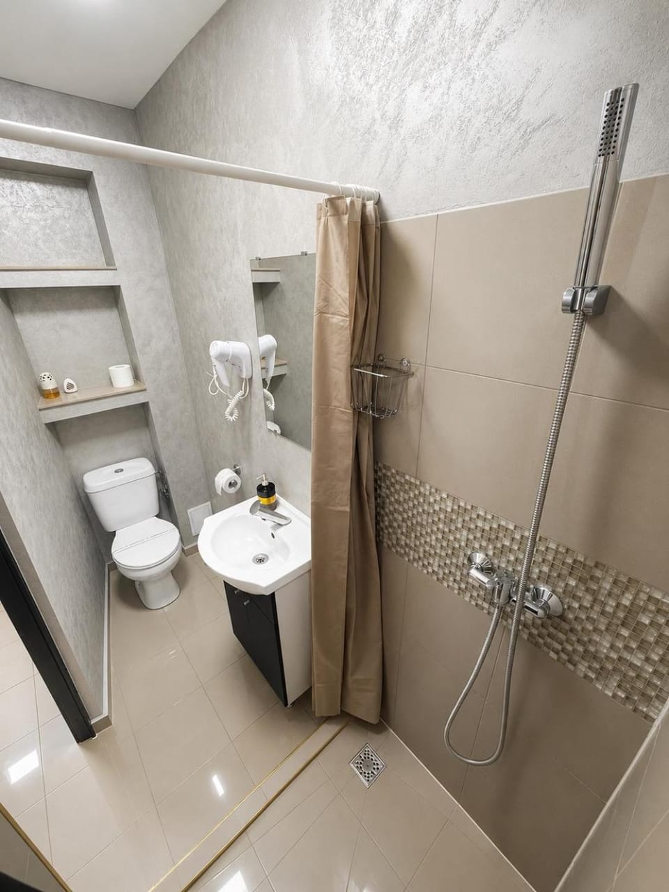 Smk House C2 Bed and Breakfast in Constanța County