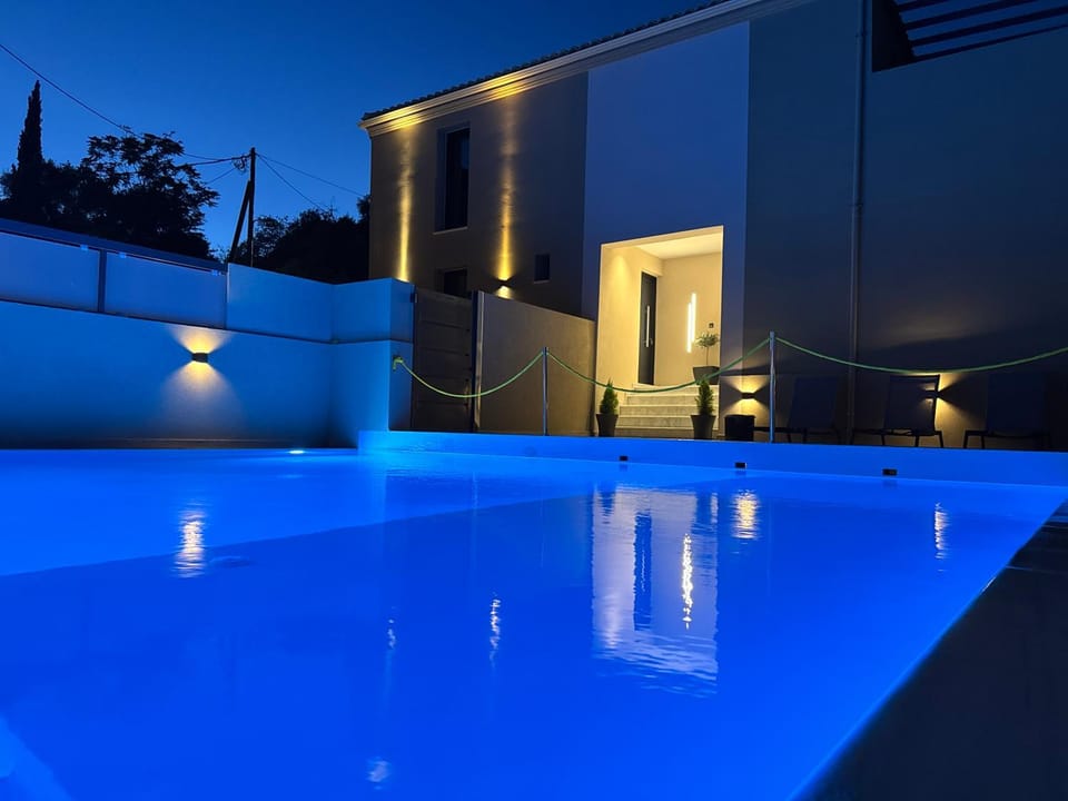 Night, Pool view, Swimming pool, sunbed
