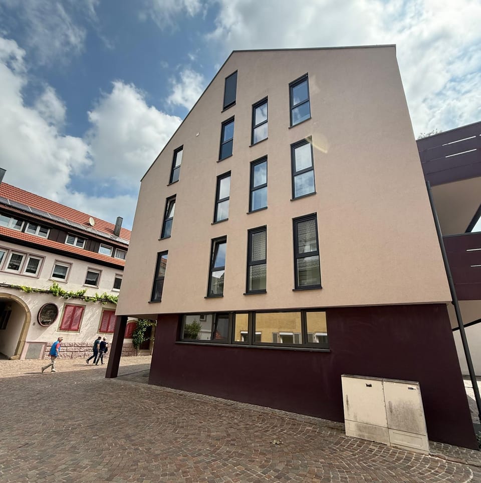 Property building, Quiet street view