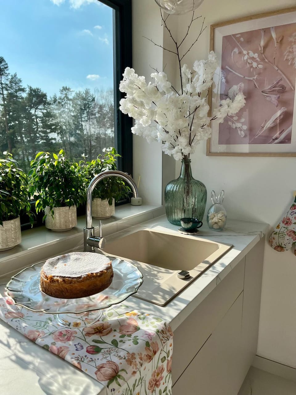 Kitchen or kitchenette, kitchen