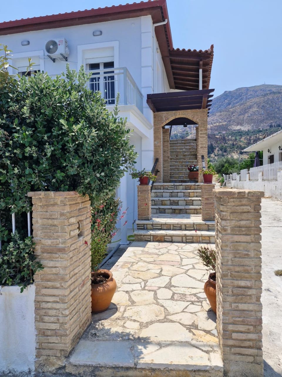 Property building, Day