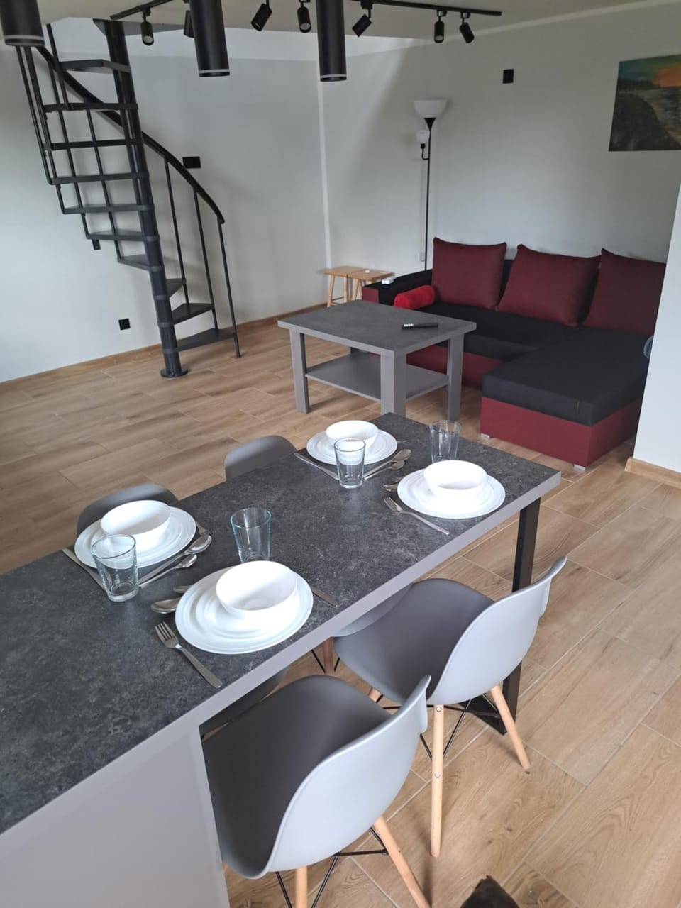 Seating area, Dining area