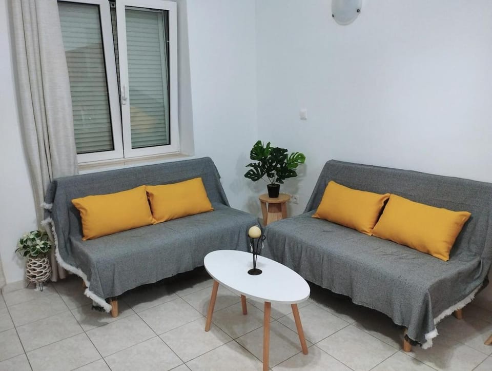 Living room, air conditioner