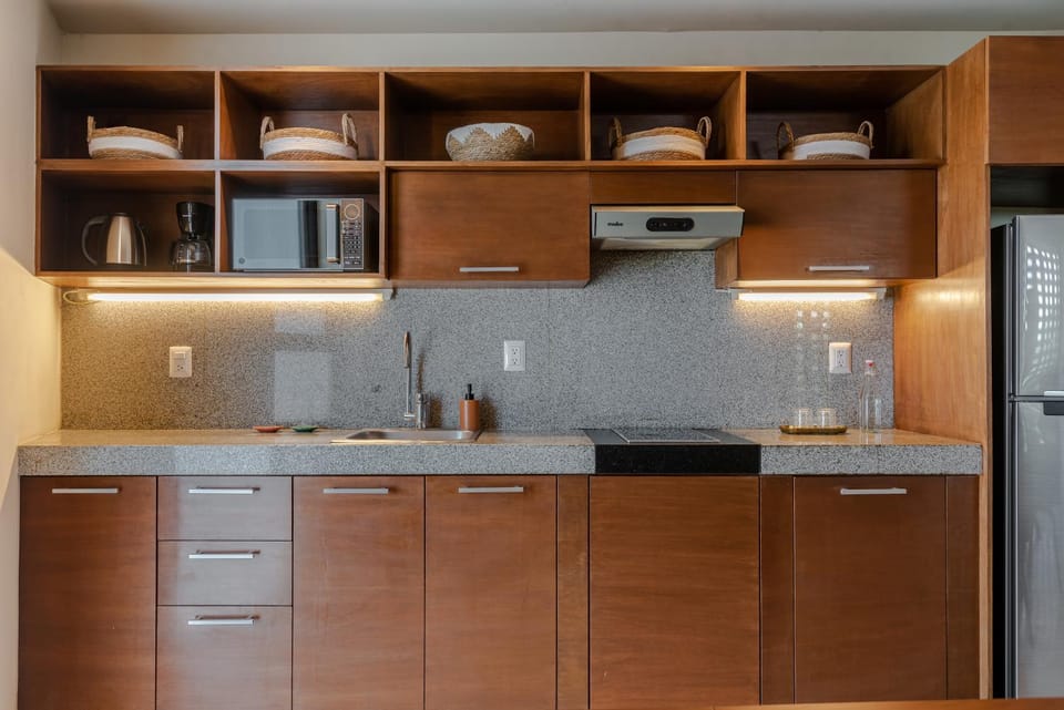 Kitchen or kitchenette