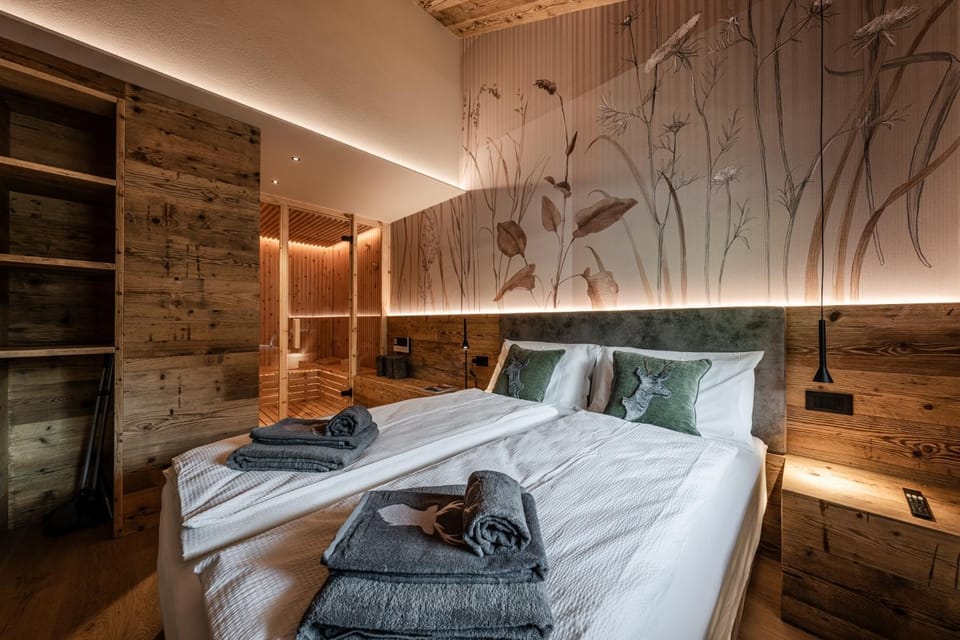 Bed, Sauna, Sauna, Spa and wellness centre/facilities, Bedroom, towels