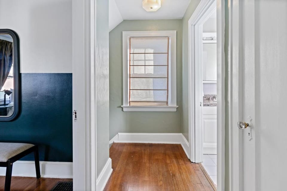 The Green Escape in Oakley 2 bed 1 bath House in Cincinnati