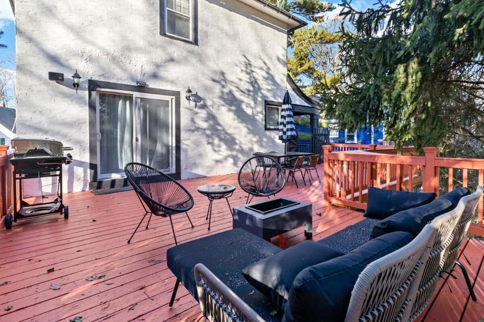The Green Escape in Oakley 2 bed 1 bath House in Cincinnati