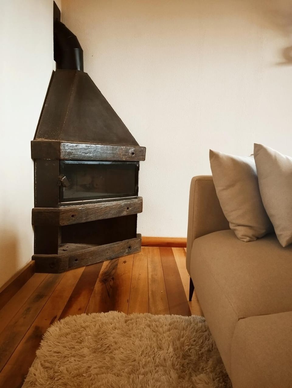 Living room, fireplace