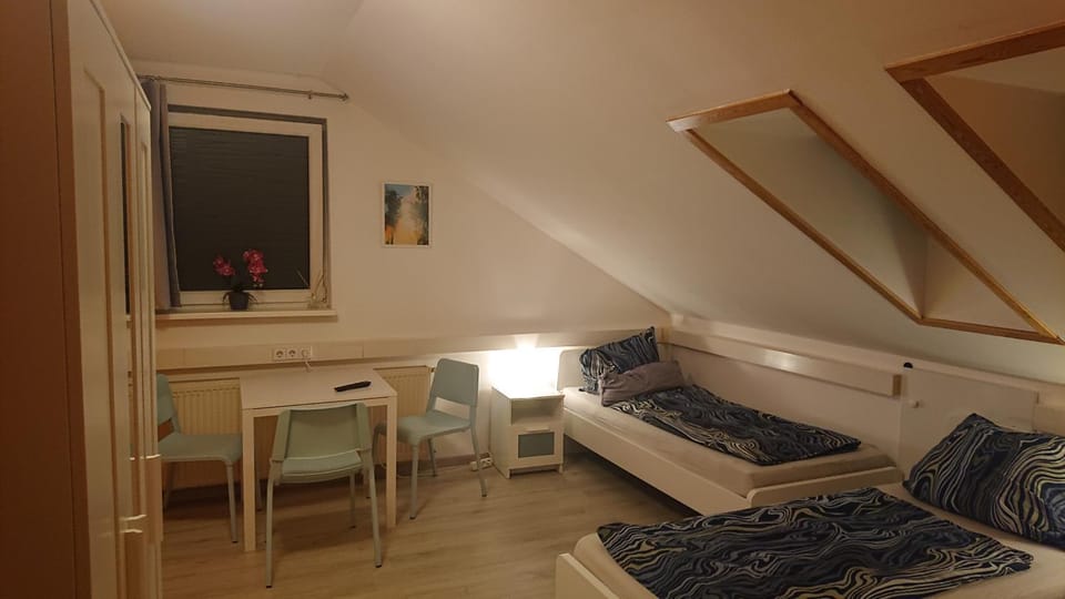 Bed, Living room, Photo of the whole room, Seating area, Bedroom