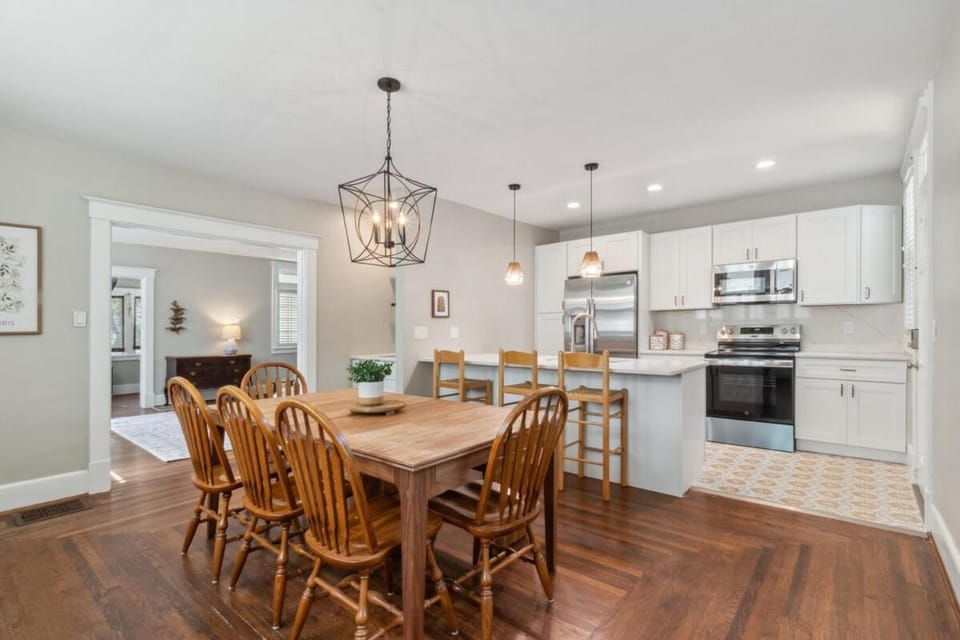 Cozy Urban Farmhouse 3bd1andhalfbth House in Cincinnati
